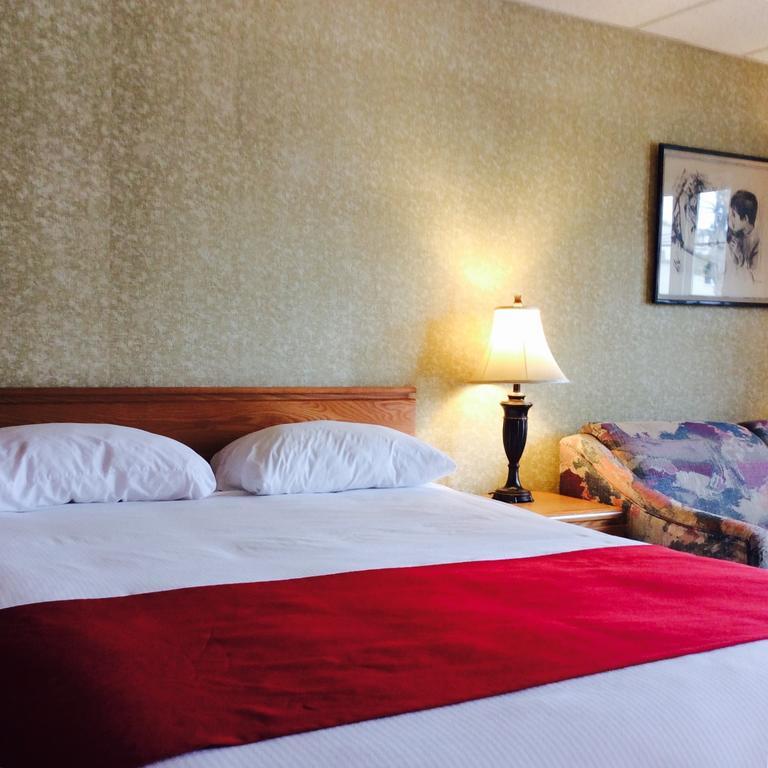 Motel & Hotel La Paysanne Sherbrooke Exterior photo